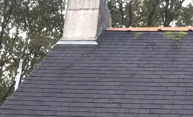 Bardage de cheminée en ardoise à Quilly, Sainte-Anne-sur-Brivet, QUIRRION MICKAEL COUVREUR ZINGUEUR GUERINOIS