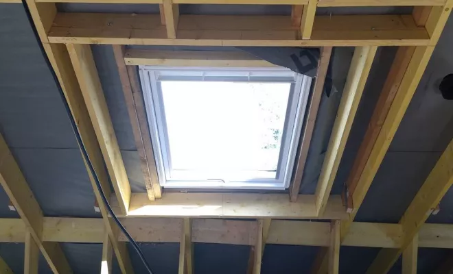 Pose de velux et de volets roulant, Sainte-Anne-sur-Brivet, QUIRRION MICKAEL COUVREUR ZINGUEUR GUERINOIS